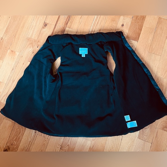 ❄️ Old Navy Black Vest - Picture 3 of 9